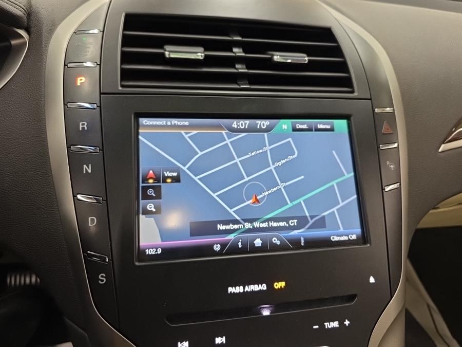2015 Lincoln MKZ 4dr Sdn FWD photo