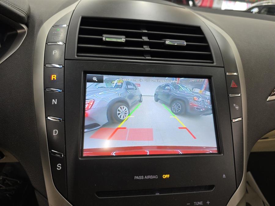 2015 Lincoln MKZ 4dr Sdn FWD photo