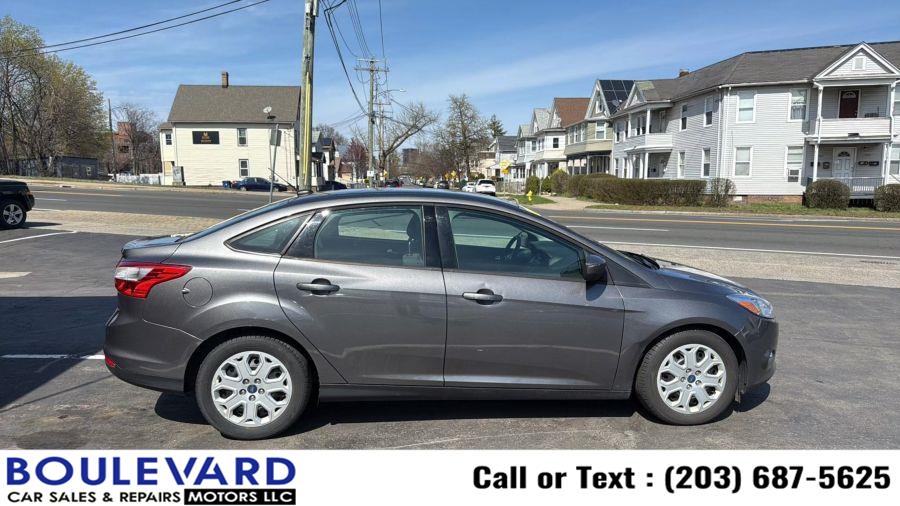 2012 Ford Focus SE photo