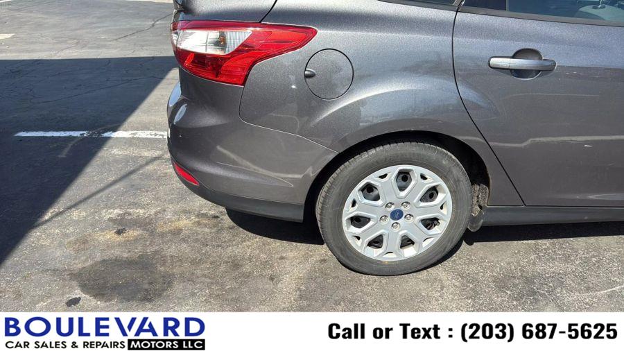 2012 Ford Focus SE photo