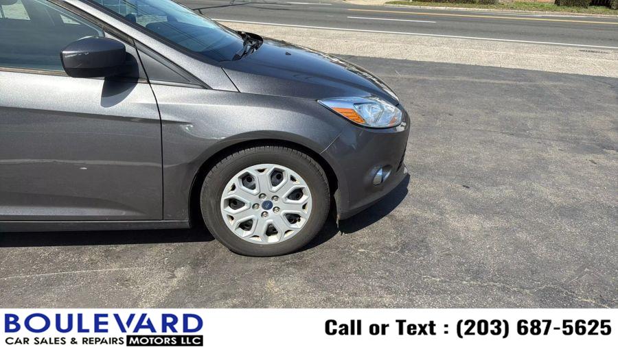2012 Ford Focus SE photo