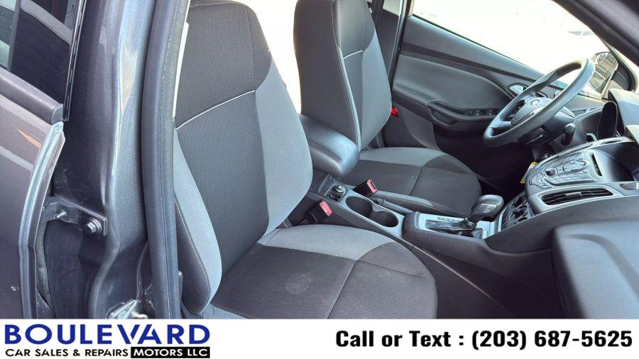 2012 Ford Focus SE photo