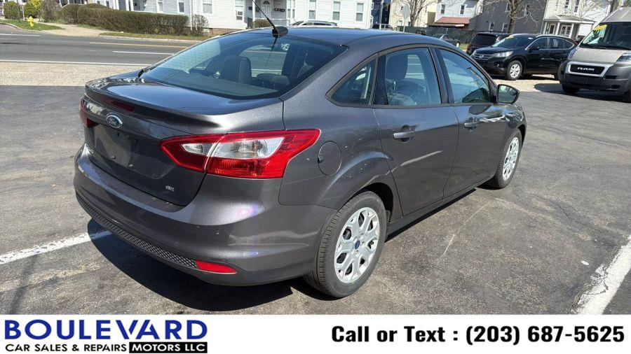 2012 Ford Focus SE photo