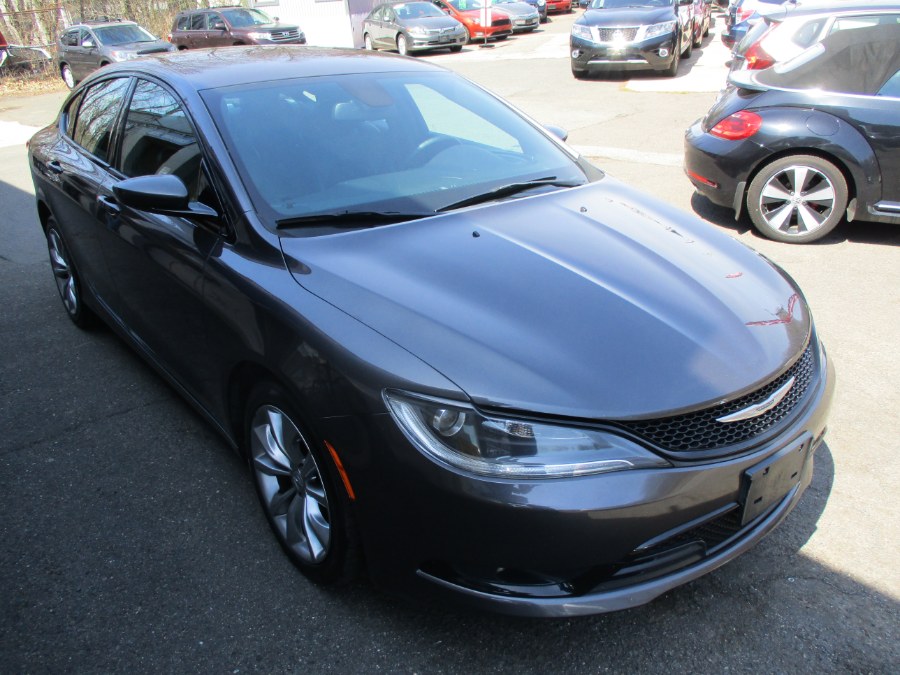 2015 Chrysler 200 S photo