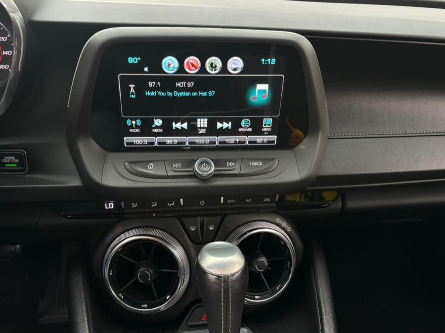2017 Chevrolet Camaro 2dr Conv 1LT RS photo