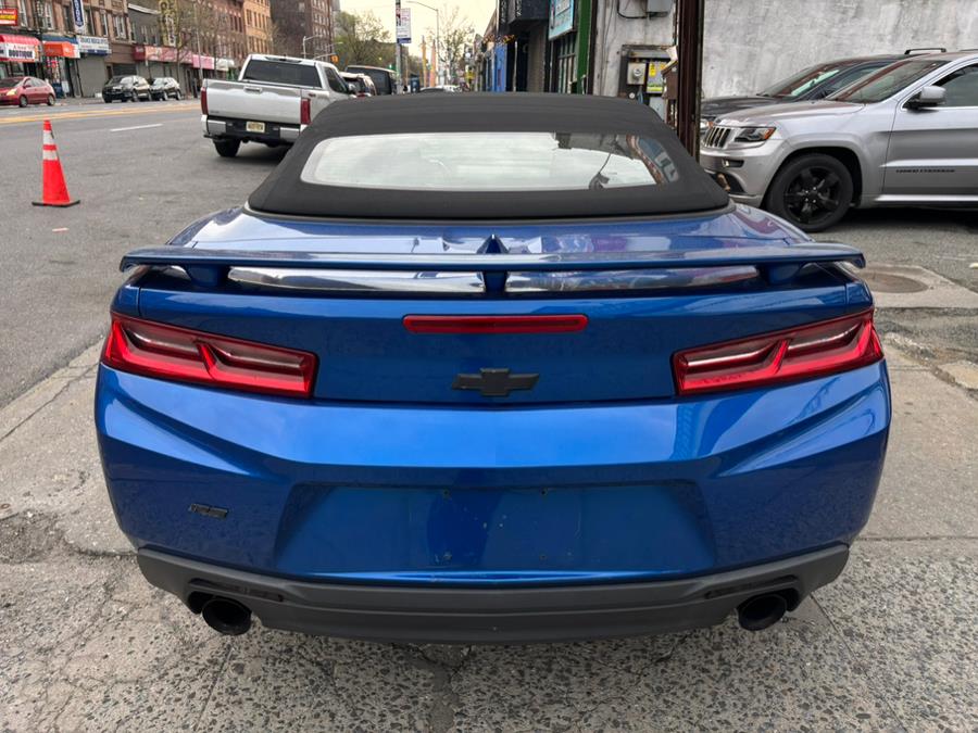 2017 Chevrolet Camaro 2dr Conv 1LT RS photo