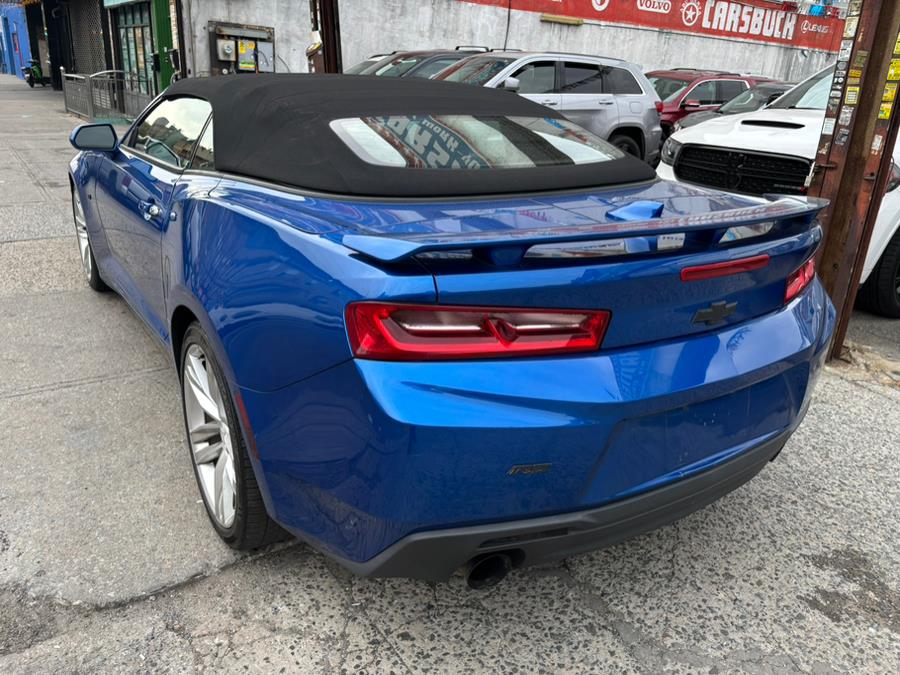 2017 Chevrolet Camaro 2dr Conv 1LT RS photo