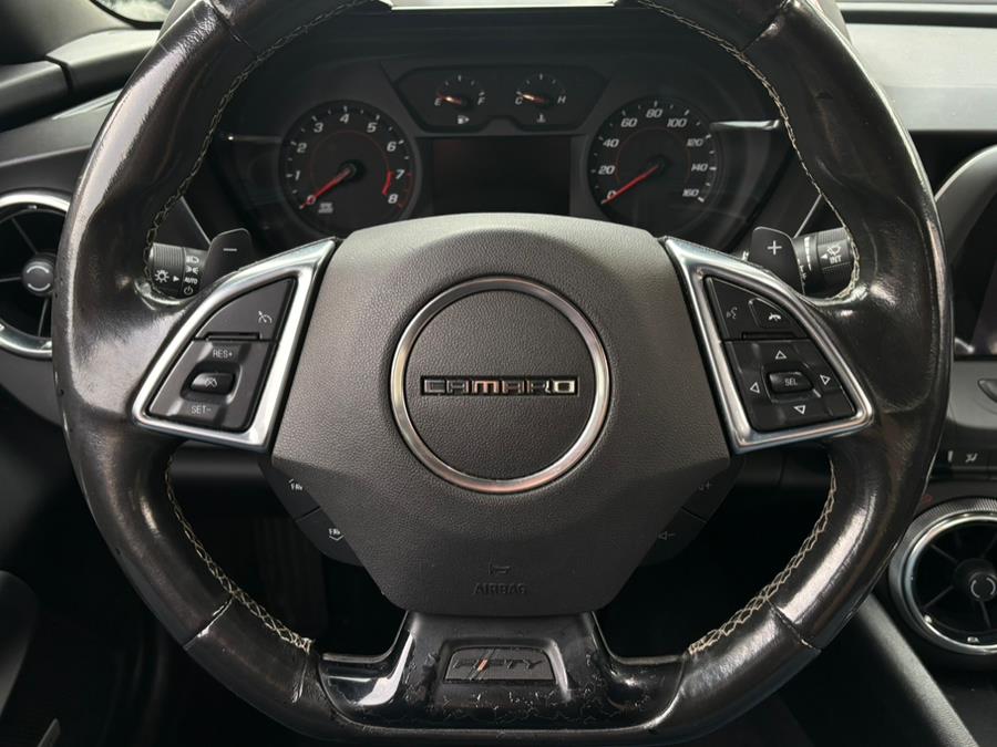 2017 Chevrolet Camaro 2dr Conv 1LT RS photo