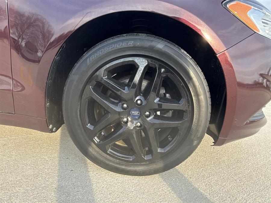 2013 Ford Fusion SE photo