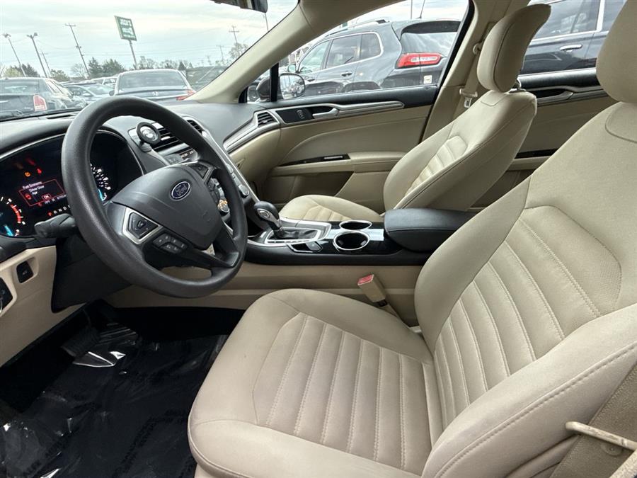 2013 Ford Fusion SE photo