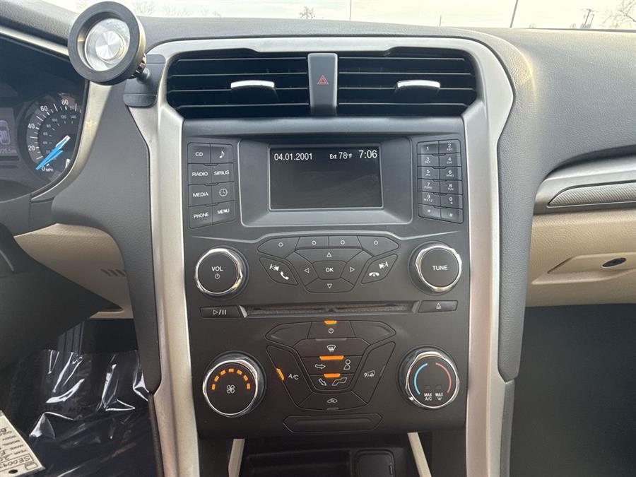 2013 Ford Fusion SE photo