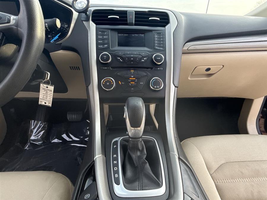 2013 Ford Fusion SE photo