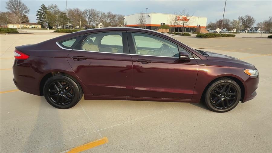 2013 Ford Fusion SE photo