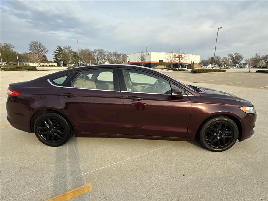 2013 Ford Fusion SE photo