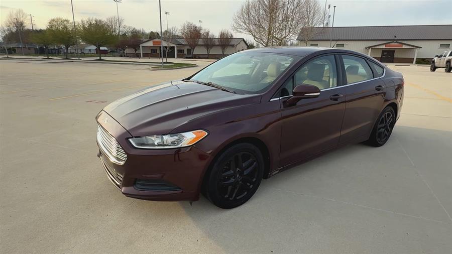 2013 Ford Fusion SE photo