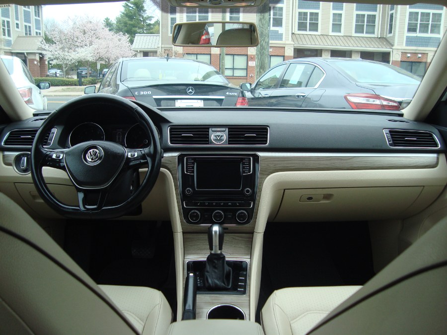 2016 Volkswagen Passat 4dr Sdn 1.8T Auto SE PZEV photo