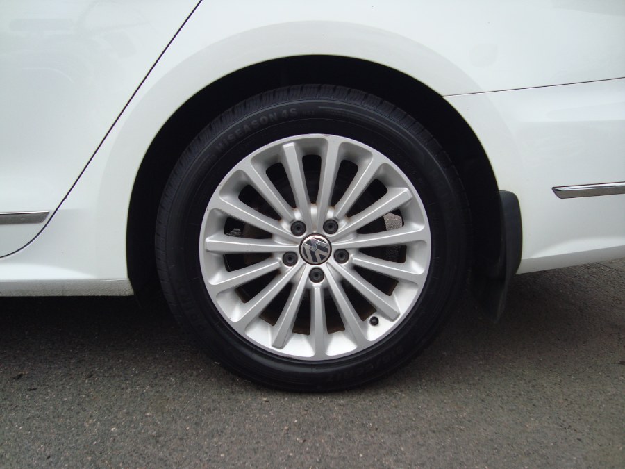 2016 Volkswagen Passat 4dr Sdn 1.8T Auto SE PZEV photo