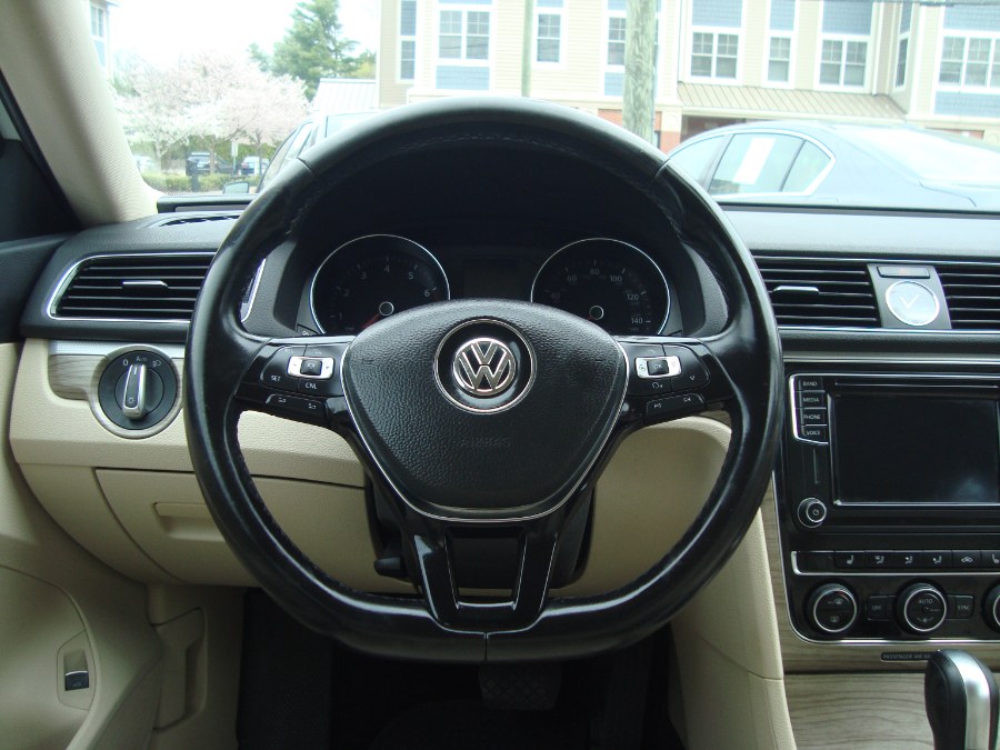 2016 Volkswagen Passat 4dr Sdn 1.8T Auto SE PZEV photo