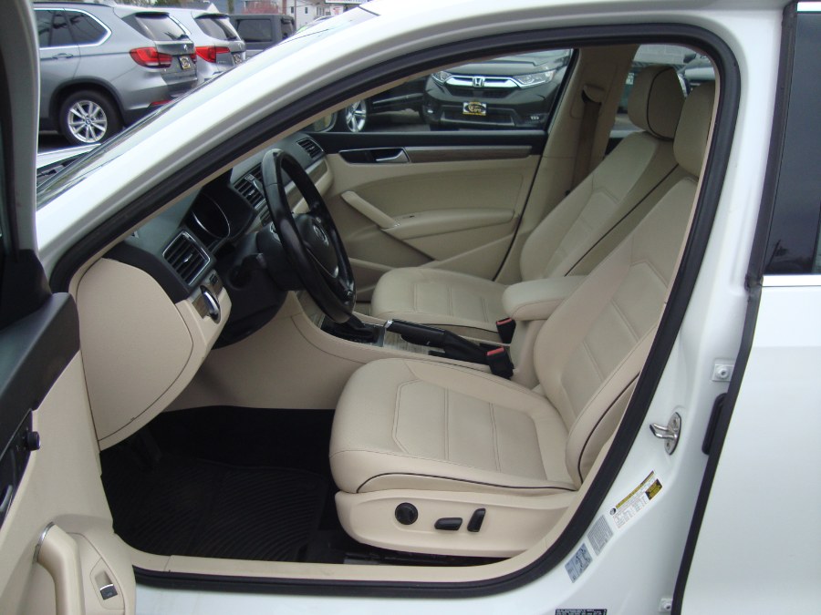 2016 Volkswagen Passat 4dr Sdn 1.8T Auto SE PZEV photo