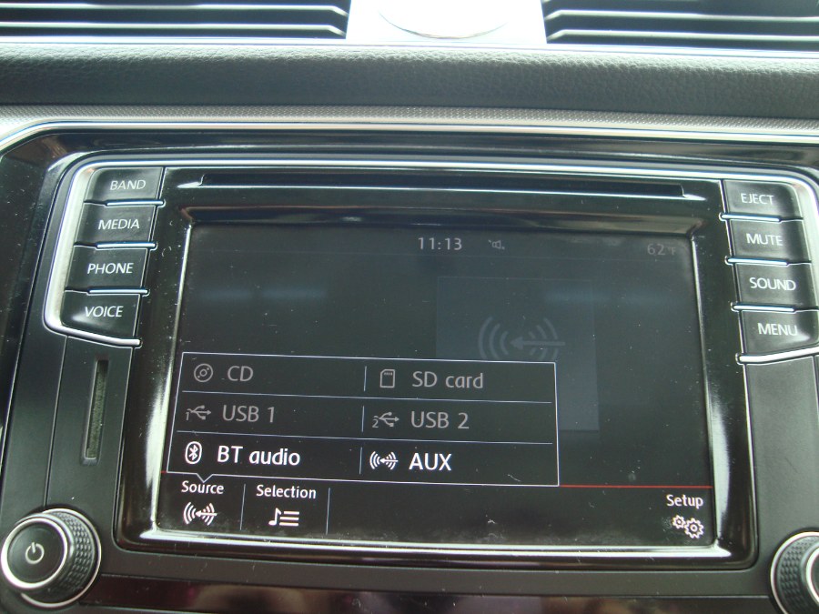 2016 Volkswagen Passat 4dr Sdn 1.8T Auto SE PZEV photo