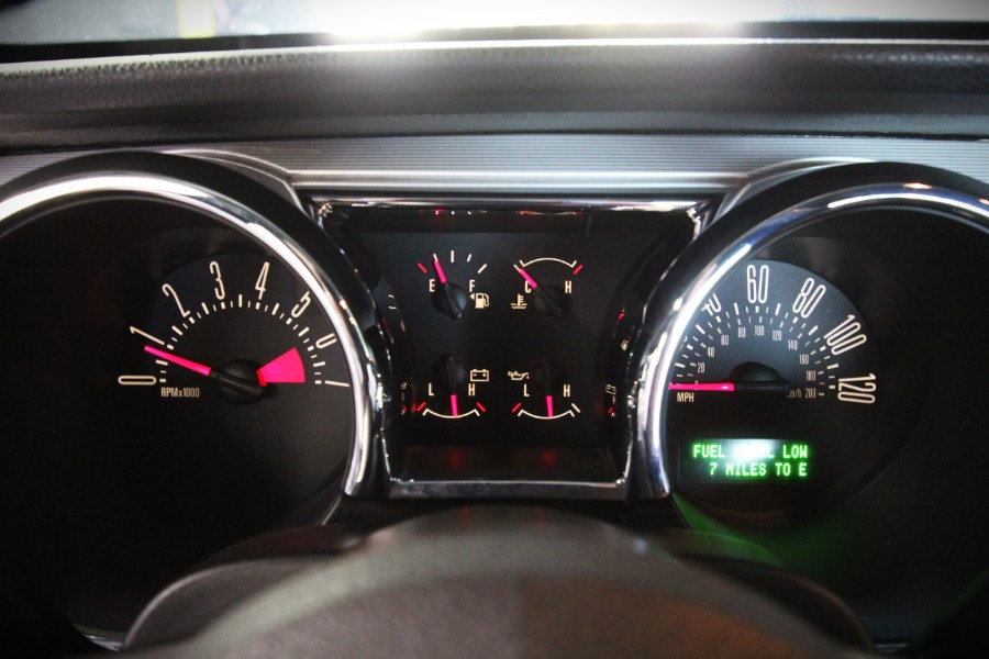 2007 Ford Mustang V6 Deluxe photo