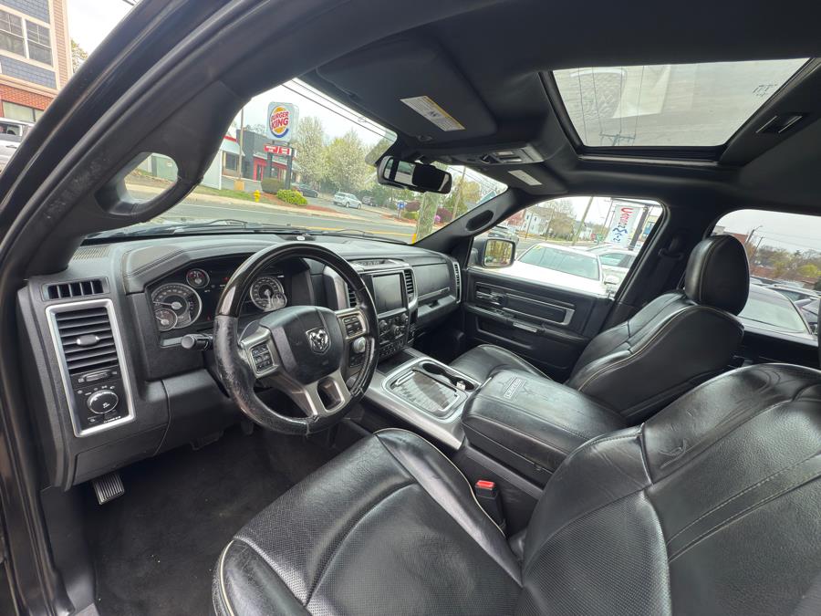 2015 RAM 1500 4WD Crew Cab 140.5