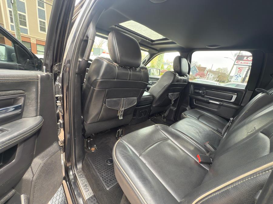 2015 RAM 1500 4WD Crew Cab 140.5