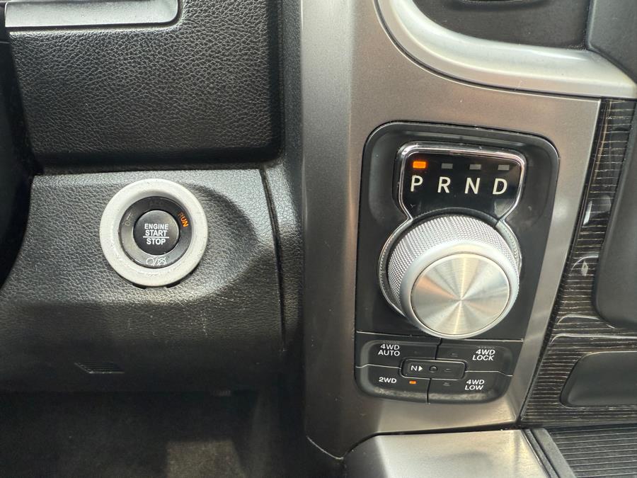 2015 RAM 1500 4WD Crew Cab 140.5