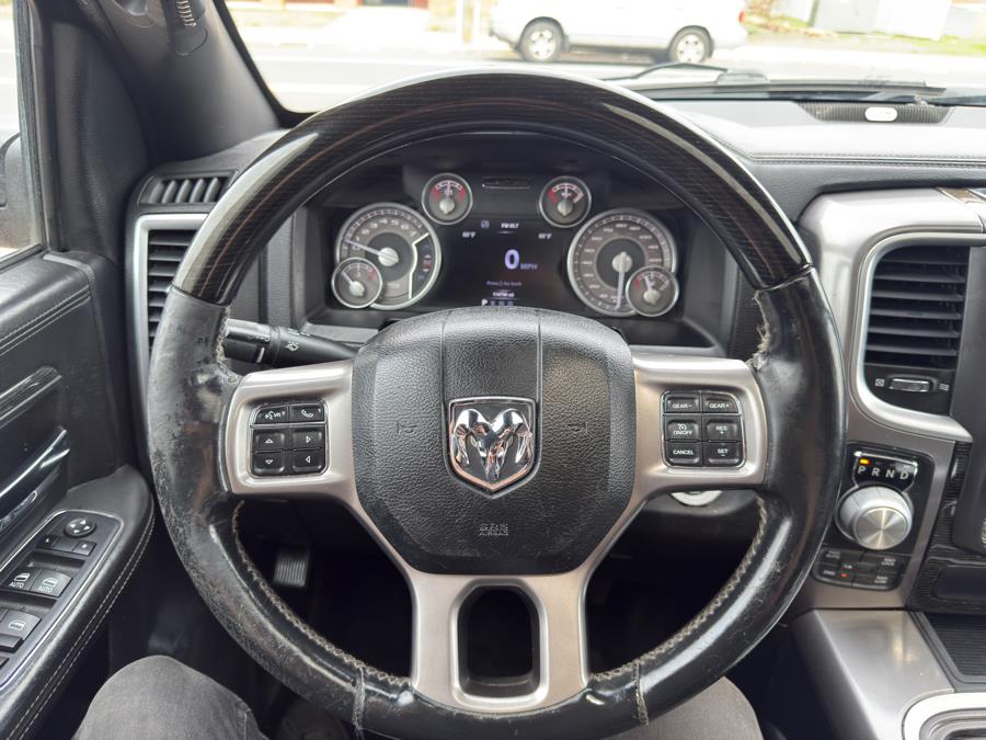 2015 RAM 1500 4WD Crew Cab 140.5