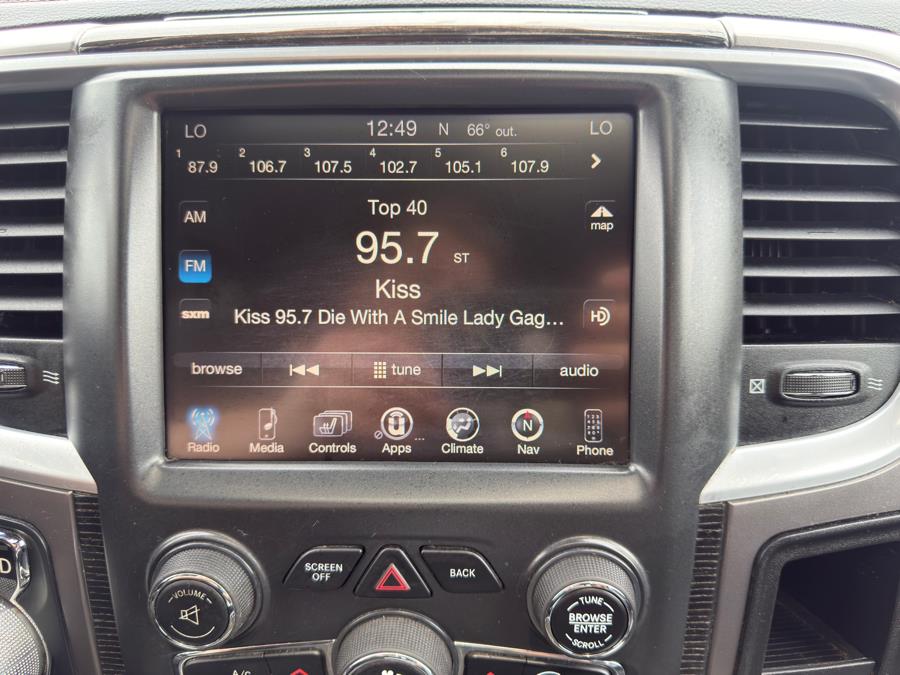 2015 RAM 1500 4WD Crew Cab 140.5