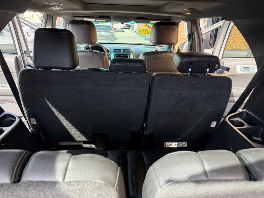 2015 Ford Explorer XLT photo