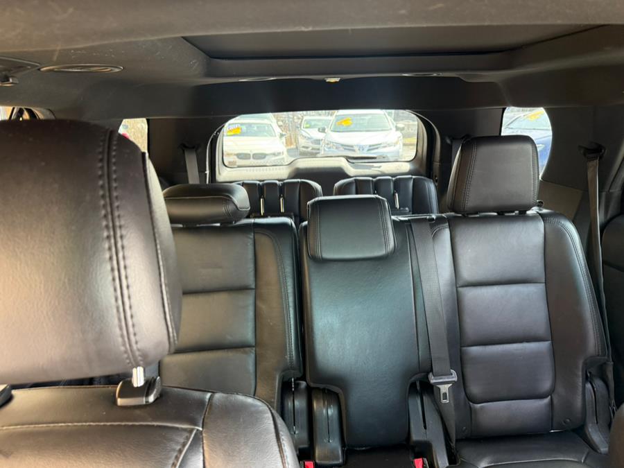 2015 Ford Explorer XLT photo