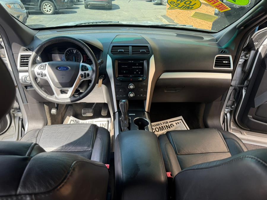2015 Ford Explorer XLT photo