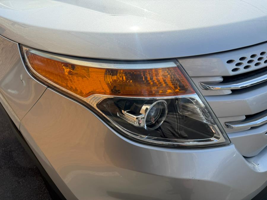 2015 Ford Explorer XLT photo