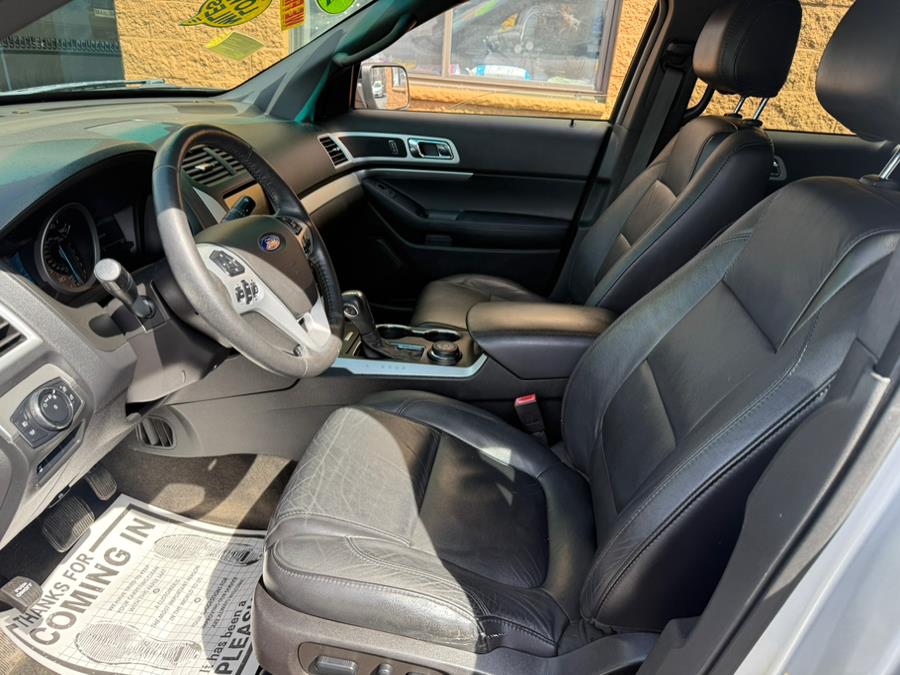 2015 Ford Explorer XLT photo