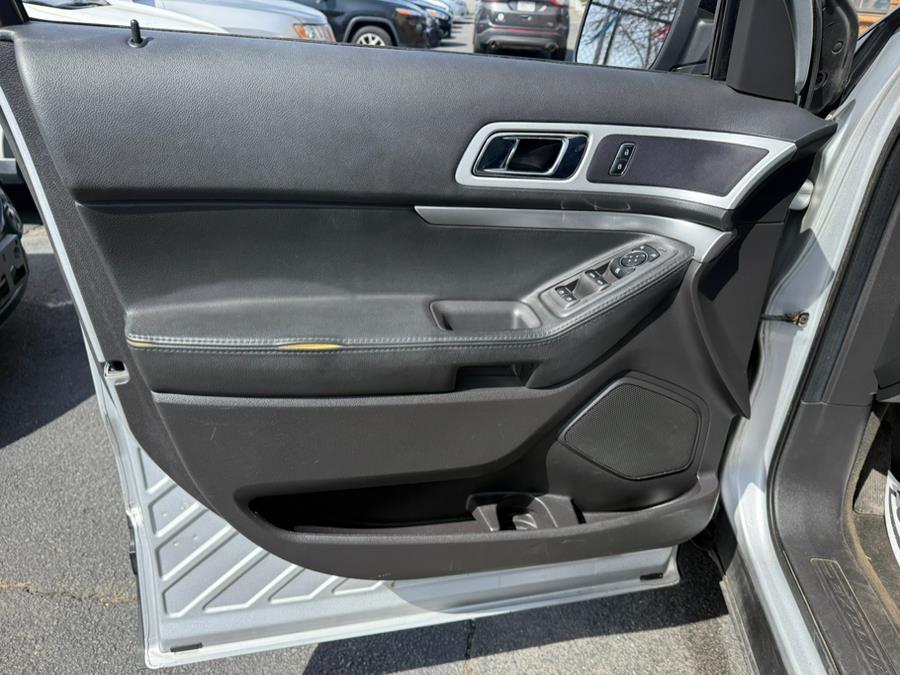 2015 Ford Explorer XLT photo