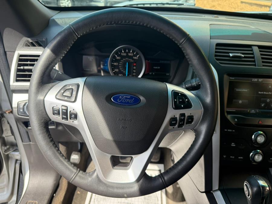 2015 Ford Explorer XLT photo