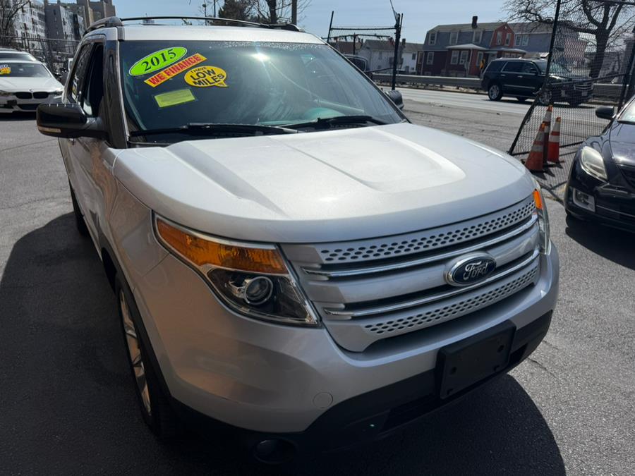 2015 Ford Explorer XLT photo