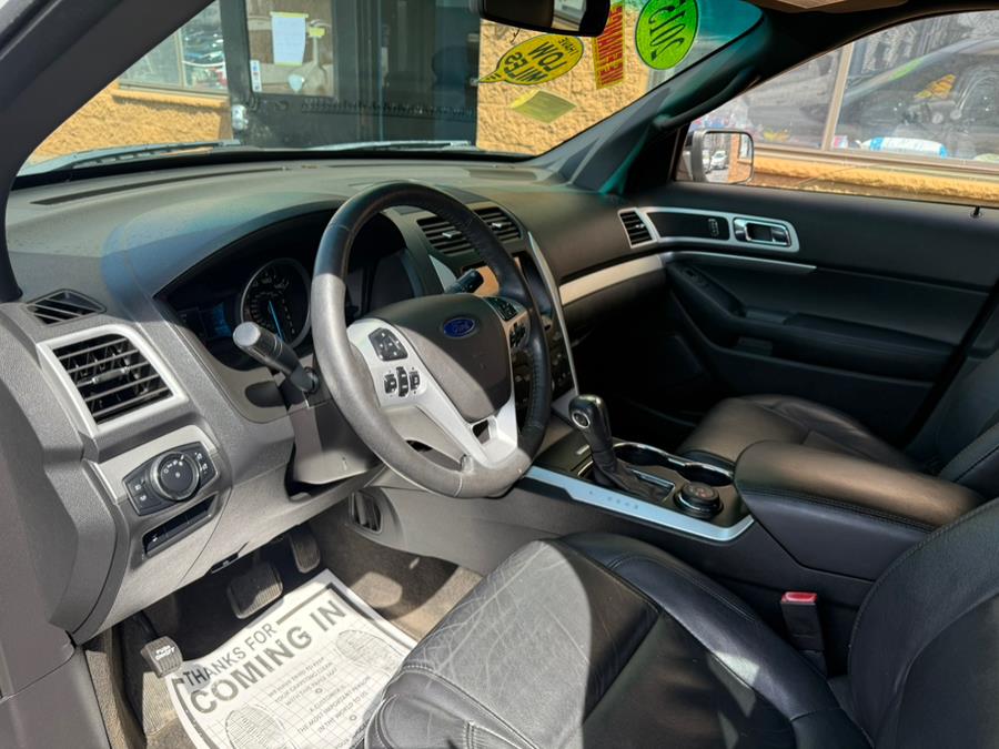 2015 Ford Explorer XLT photo