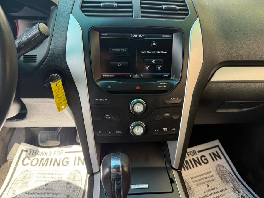 2015 Ford Explorer XLT photo