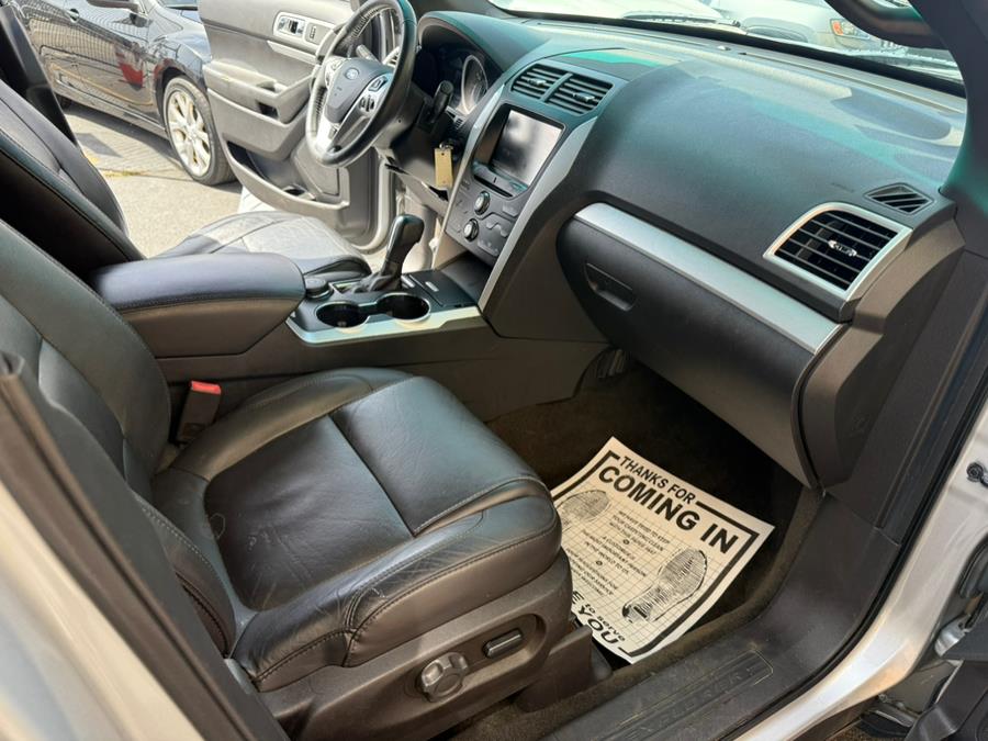 2015 Ford Explorer XLT photo