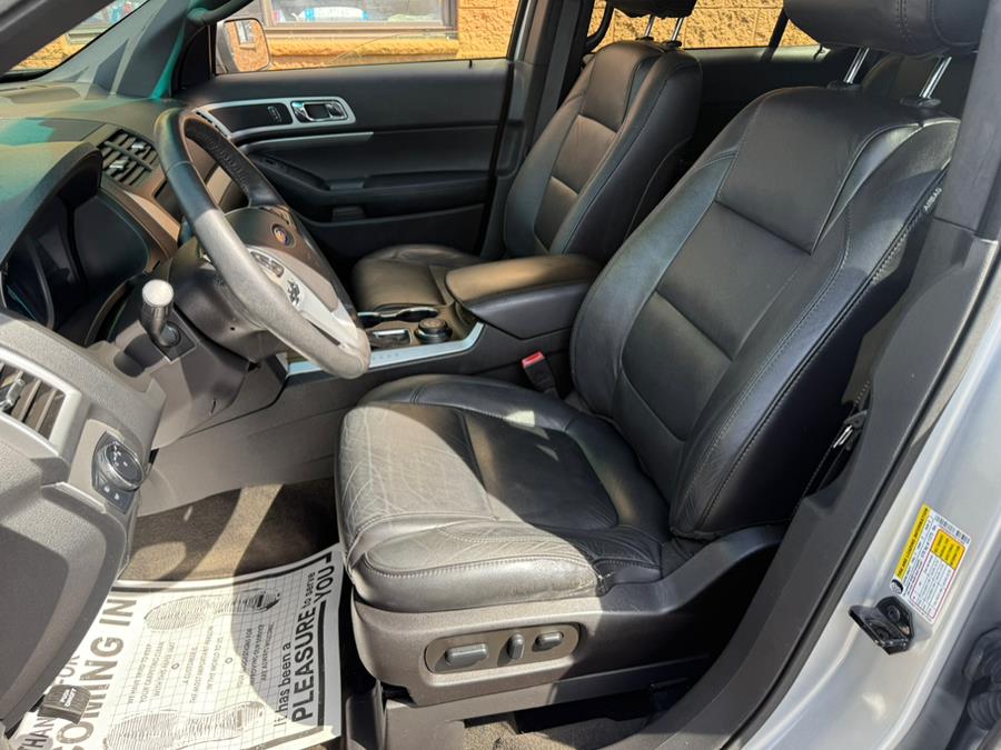 2015 Ford Explorer XLT photo