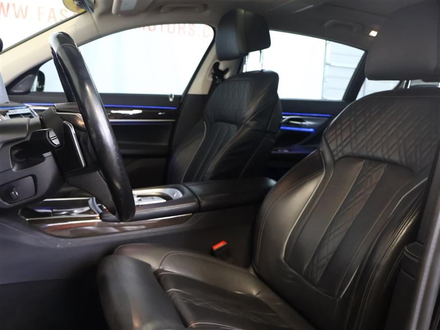 2020 BMW 7-Series 740 XI photo