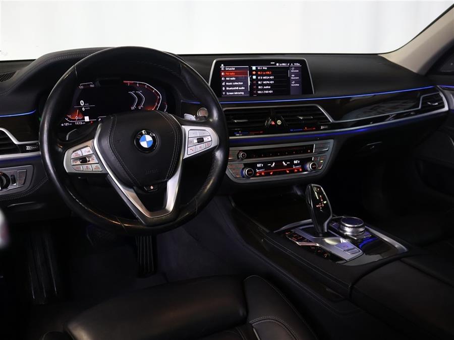 2020 BMW 7-Series 740 XI photo