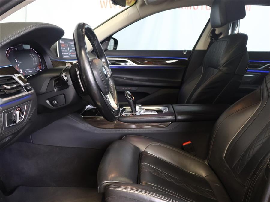 2020 BMW 7-Series 740 XI photo