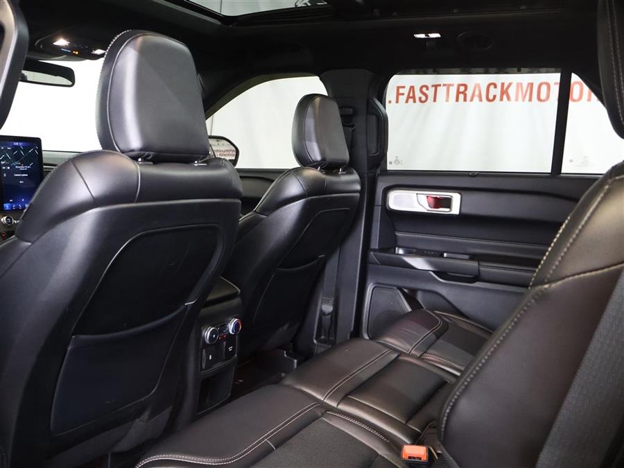 2020 Ford Explorer ST photo