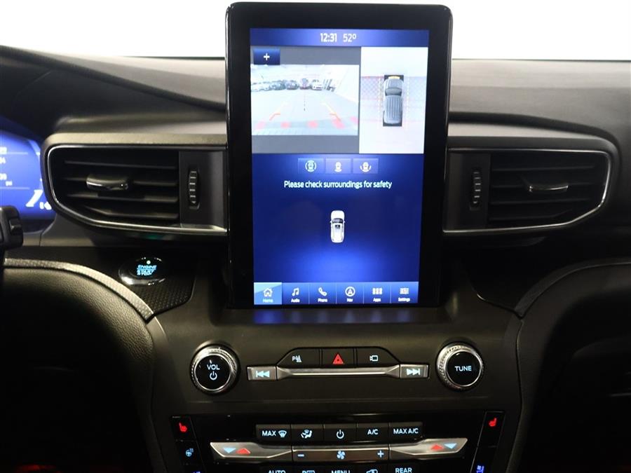 2020 Ford Explorer ST photo
