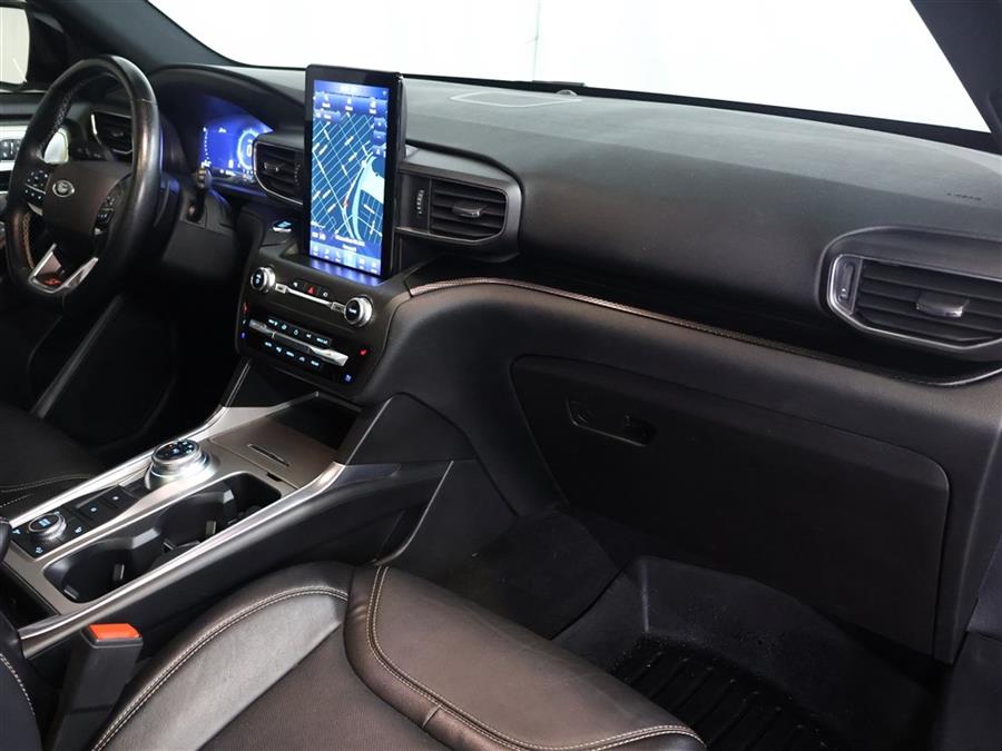 2020 Ford Explorer ST photo