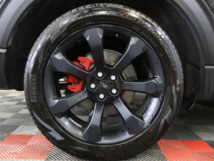 2020 Ford Explorer ST photo