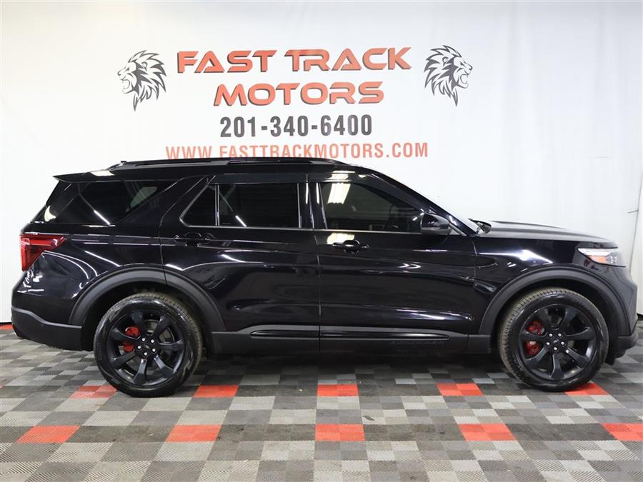 2020 Ford Explorer ST photo